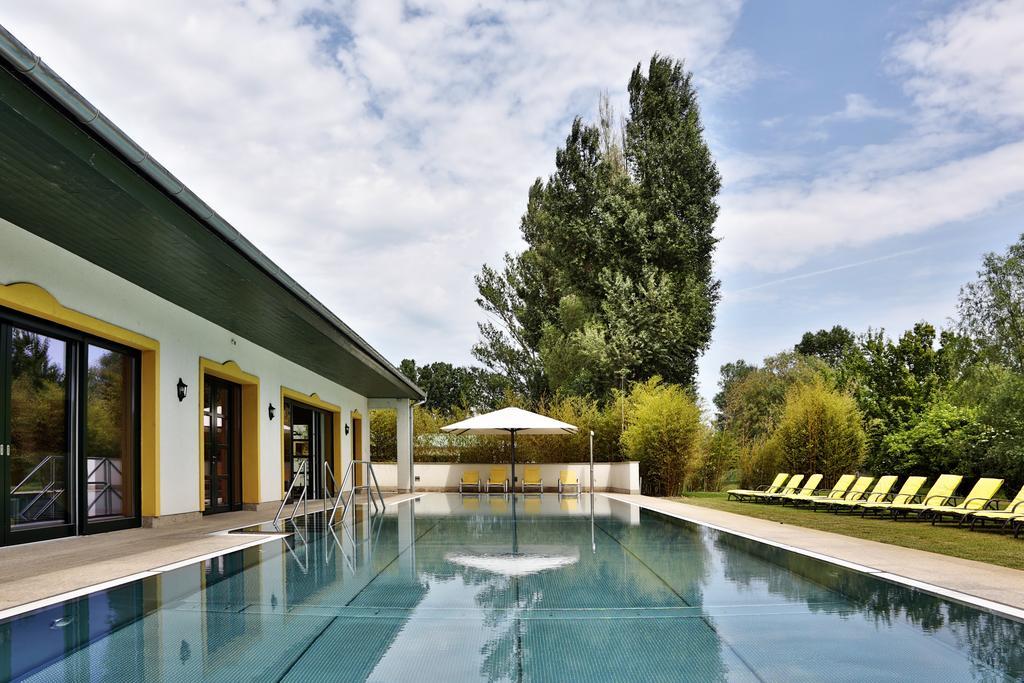 Hubertus Hof Landhotel Balatonfenyves Bagian luar foto